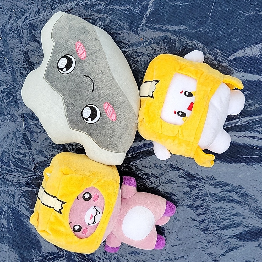 Lanky Box Plush Set